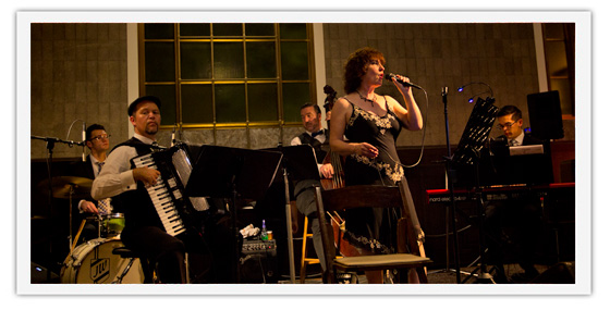 Mignonne, French Toast French Café Music wedding musicians - wendoevents.com